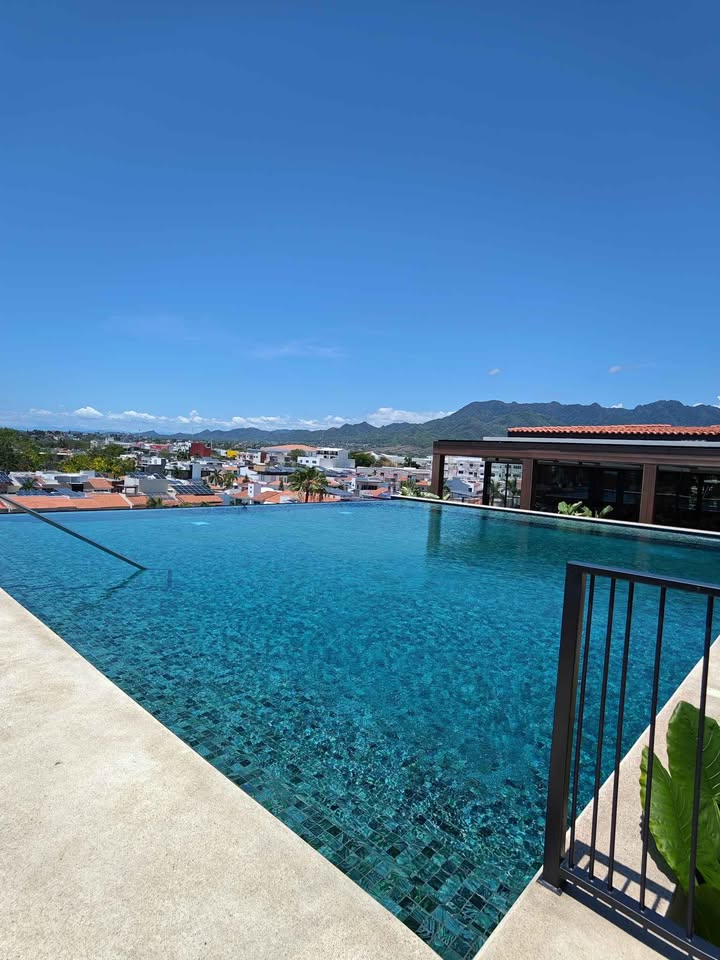 Infinity pool