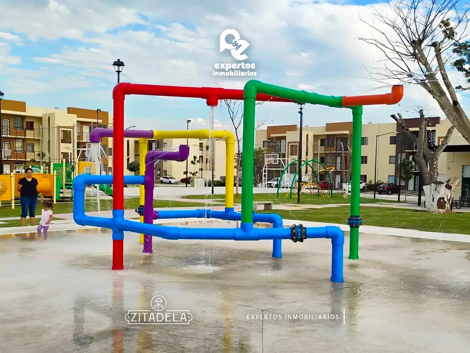Fuente interactiva de agua en Mundo Tetrix